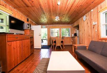 Фото номера Дом с 2 спальнями Дома для отпуска Joosepi Holiday House г. Silla 10